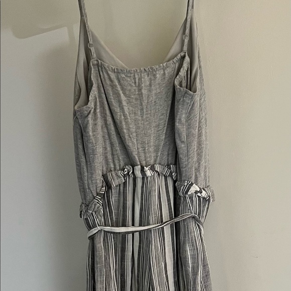 Womens all wear gray and white romper, size medium, adjustable strap, comfy - Picture 3 of 4